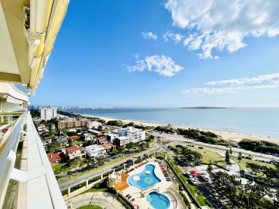 Apartamento ID.1403/Venta-de-Excelente-apartamento-en-alquiler-temporario-de-tres-dormitorios-más-dependencia-de-servicio,-Playa-Mansa,-Punta-del-Este - Venta de Excelente apartamento en alquiler temporario de tres dormitorios más dependencia de servicio, Playa Mansa, Punta del Este