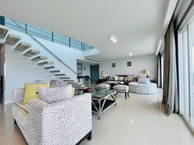 Apartamento ID.1121/Lujoso-Penthouse-de-4-Dormitorios-con-Vista-al-Mar-sobre-Playa-Mansa,-Punta-del-Este - Lujoso Penthouse de 4 Dormitorios con Vista al Mar sobre Playa Mansa, Punta del Este