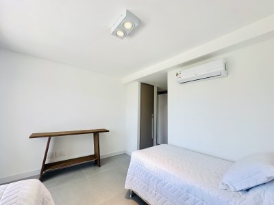 Apartamento ID.1127/Venta-y-alquiler-temporal-de-exclusivo-departamento-de-2-dormitorios-en-Bikini,-Manantiales - Venta y alquiler temporal de exclusivo departamento de 2 dormitorios en Bikini, Manantiales