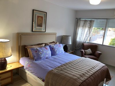 Apartamento ID.516/Apartamento-de-2-Dormitorios-Frente-a-Playa-Mansa - Apartamento de 2 Dormitorios Frente a Playa Mansa
