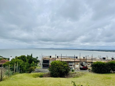 Apartamento ID.1242/Venta-de-apartamento-de-dos-dormitorios-con-parrillero-en-complejo-privado-de-Punta-Ballena - Venta de apartamento de dos dormitorios con parrillero en complejo privado de Punta Ballena