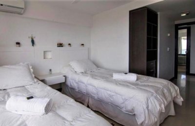 Apartamento ID.562/enta-de-Excelente-Apartamento-de-3-Dormitorios-con-Vista-al-Mar,-Playa-Mansa,-Punta-del-Este - enta de Excelente Apartamento de 3 Dormitorios con Vista al Mar, Playa Mansa, Punta del Este