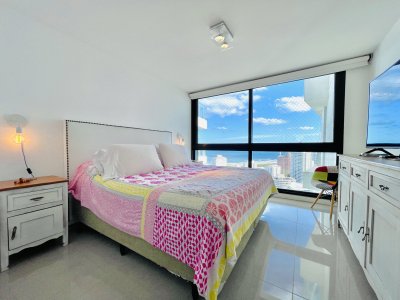 Apartamento ID.1224/-Exclusivo-Penthouse-de-3-Dormitorios-con-Vistas-panorámicas-a-Playa-Brava,-en-Venta -  Exclusivo Penthouse de 3 Dormitorios con Vistas panorámicas a Playa Brava, en Venta