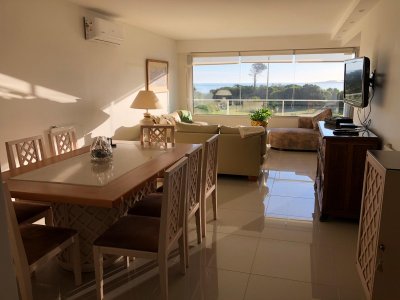 Apartamento ID.516/Apartamento-de-2-Dormitorios-Frente-a-Playa-Mansa - Apartamento de 2 Dormitorios Frente a Playa Mansa