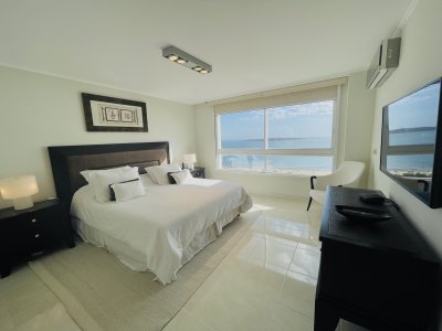 Apartamento ID.1403/Venta-de-Excelente-apartamento-en-alquiler-temporario-de-tres-dormitorios-más-dependencia-de-servicio,-Playa-Mansa,-Punta-del-Este - Venta de Excelente apartamento en alquiler temporario de tres dormitorios más dependencia de servicio, Playa Mansa, Punta del Este