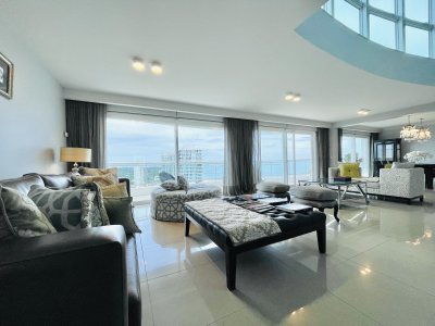 Apartamento ID.1121/Lujoso-Penthouse-de-4-Dormitorios-con-Vista-al-Mar-sobre-Playa-Mansa,-Punta-del-Este - Lujoso Penthouse de 4 Dormitorios con Vista al Mar sobre Playa Mansa, Punta del Este