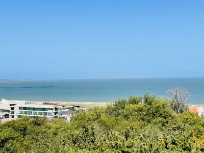 Apartamento ID.1433/Venta-OPORTUNIDAD-de-exclusivo-departamento-de-tres-dormitorios-y-Parrillero-en-Punta-Ballena - Venta OPORTUNIDAD de exclusivo departamento de tres dormitorios y Parrillero en Punta Ballena