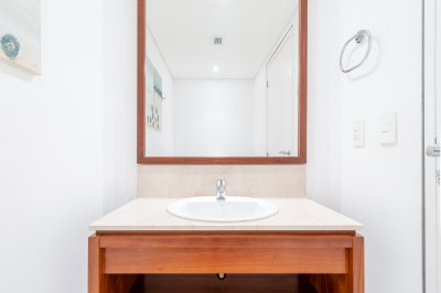 Apartamento ID.612/Venta-y-alquiler-de-departamento-con-tres-dormitorios-mas-dependencia-de-servicio-en-torre-Le-Parc-playa-Brava,-Punta-del-Este - Venta y alquiler de departamento con tres dormitorios mas dependencia de servicio en torre Le Parc playa Brava, Punta del Este