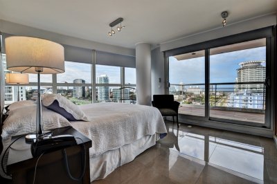 Apartamento ID.495/Moderno-apartamento-de-3-Dormitorios-y-Dependencia-Playa-Mansa - Moderno apartamento de 3 Dormitorios y Dependencia Playa Mansa