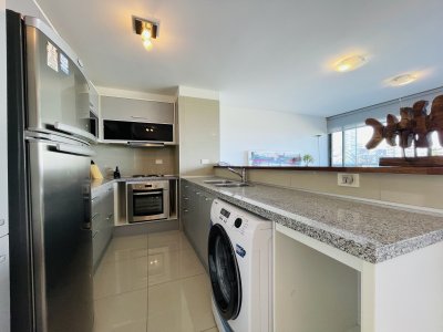 Apartamento ID.830/Apartamento-de-2-Dormitorios-y-Parrillero-Frente-a-Playa-Brava,-Punta-del-Este - Apartamento de 2 Dormitorios y Parrillero Frente a Playa Brava, Punta del Este