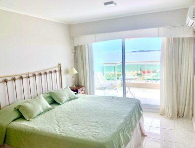 Apartamento ID.644/Apartamento-de-3-Dormitorios-sobre-Playa-Mansa,-en-Venta-y-Alquiler - Apartamento de 3 Dormitorios sobre Playa Mansa, en Venta y Alquiler