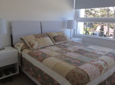Apartamento ID.489/Venta-y-alquiler-de-moderno-departamento-de-tres-dormitorios-más-dependencia-a-pasos-de-Playa-Brava - Venta y alquiler de moderno departamento de tres dormitorios más dependencia a pasos de Playa Brava