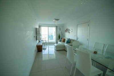 Apartamento ID.828/Moderno-Apartamento-de-2-Dormitorios-en-Venta,-Playa-Mansa- - Moderno Apartamento de 2 Dormitorios en Venta, Playa Mansa 