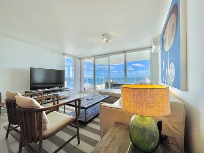 Apartamento ID.1224/-Exclusivo-Penthouse-de-3-Dormitorios-con-Vistas-panorámicas-a-Playa-Brava,-en-Venta -  Exclusivo Penthouse de 3 Dormitorios con Vistas panorámicas a Playa Brava, en Venta