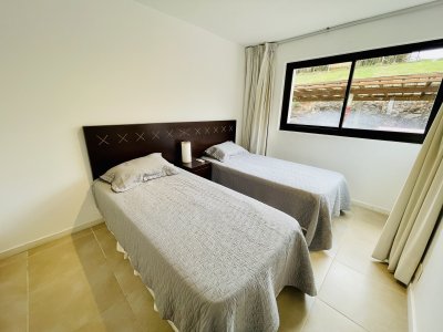 Apartamento ID.1242/Venta-de-apartamento-de-dos-dormitorios-con-parrillero-en-complejo-privado-de-Punta-Ballena - Venta de apartamento de dos dormitorios con parrillero en complejo privado de Punta Ballena