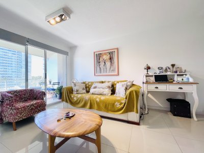 Apartamento ID.1047/Moderno-Apartamento-de-1-Dormitorio-en-Playa-Brava,-Venta-y-Alquiler,-Punta-del-Este - Moderno Apartamento de 1 Dormitorio en Playa Brava, Venta y Alquiler, Punta del Este