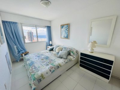 Apartamento ID.610/Apartamento-de-4-Dormitorios-con-Vista-al-Mar---Península-de-Punta-del-Este,-Venta-y-Alquiler - Apartamento de 4 Dormitorios con Vista al Mar - Península de Punta del Este, Venta y Alquiler