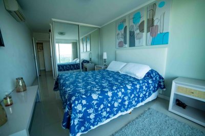 Apartamento ID.828/Moderno-Apartamento-de-2-Dormitorios-en-Venta,-Playa-Mansa- - Moderno Apartamento de 2 Dormitorios en Venta, Playa Mansa 