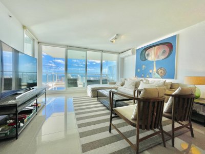 Apartamento ID.1224/-Exclusivo-Penthouse-de-3-Dormitorios-con-Vistas-panorámicas-a-Playa-Brava,-en-Venta -  Exclusivo Penthouse de 3 Dormitorios con Vistas panorámicas a Playa Brava, en Venta