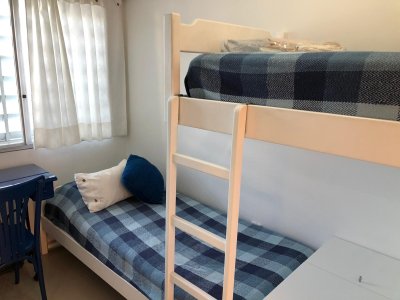 Apartamento ID.516/Apartamento-de-2-Dormitorios-Frente-a-Playa-Mansa - Apartamento de 2 Dormitorios Frente a Playa Mansa