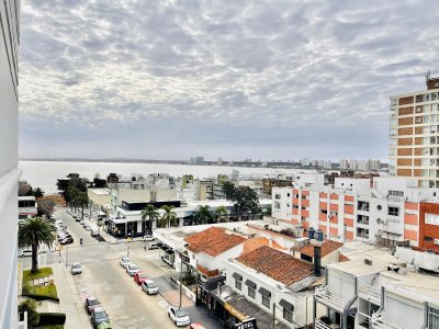 Apartamento ID.1557/Venta-de-apartamento-de-1-Dormitorio-en-el-corazón-de-la-Península,-Punta-del-Este - Venta de apartamento de 1 Dormitorio en el corazón de la Península, Punta del Este