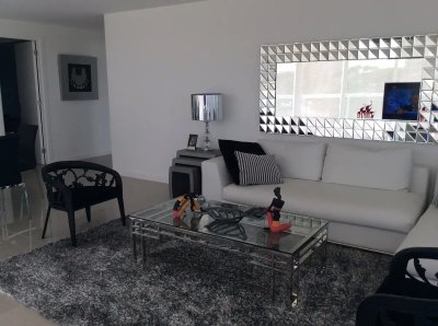 Apartamento ID.489/Venta-y-alquiler-de-moderno-departamento-de-tres-dormitorios-más-dependencia-a-pasos-de-Playa-Brava - Venta y alquiler de moderno departamento de tres dormitorios más dependencia a pasos de Playa Brava