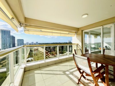 Apartamento ID.1403/Venta-de-Excelente-apartamento-en-alquiler-temporario-de-tres-dormitorios-más-dependencia-de-servicio,-Playa-Mansa,-Punta-del-Este - Venta de Excelente apartamento en alquiler temporario de tres dormitorios más dependencia de servicio, Playa Mansa, Punta del Este