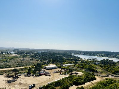 Apartamento ID.1159/Moderno-Apartamento-de-1-Dormitorio-en-suite-piso-alto-en-Venta-de-Torre-Surfside-Village,-Punta-del-Este - Moderno Apartamento de 1 Dormitorio en suite piso alto en Venta de Torre Surfside Village, Punta del Este