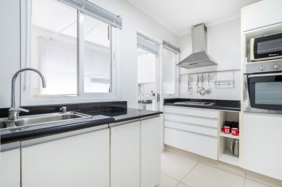Apartamento ID.1343/Moderno-Apartamento-de-3-Dormitorios-a-Pocas-Cuadras-del-Mar-En-Venta,-Playa-Brava - Moderno Apartamento de 3 Dormitorios a Pocas Cuadras del Mar En Venta, Playa Brava