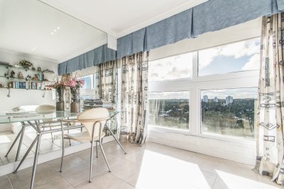 Apartamento ID.628/Penthouse-sobre-Playa-Mansa,-4-Dormitorios-y-Parrillero-en-Venta---Punta-del-Este - Penthouse sobre Playa Mansa, 4 Dormitorios y Parrillero en Venta - Punta del Este