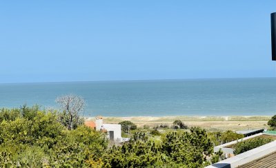 Apartamento ID.1433/Venta-OPORTUNIDAD-de-exclusivo-departamento-de-tres-dormitorios-y-Parrillero-en-Punta-Ballena - Venta OPORTUNIDAD de exclusivo departamento de tres dormitorios y Parrillero en Punta Ballena