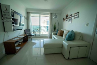 Apartamento ID.828/Moderno-Apartamento-de-2-Dormitorios-en-Venta,-Playa-Mansa- - Moderno Apartamento de 2 Dormitorios en Venta, Playa Mansa 