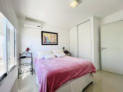 Apartamento ID.1047/Moderno-Apartamento-de-1-Dormitorio-en-Playa-Brava,-Venta-y-Alquiler,-Punta-del-Este - Moderno Apartamento de 1 Dormitorio en Playa Brava, Venta y Alquiler, Punta del Este