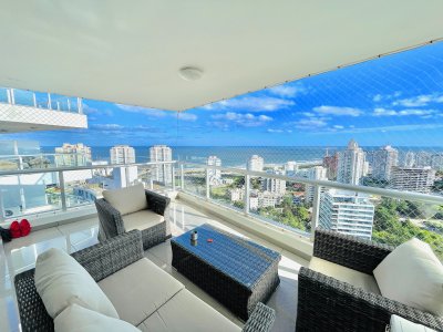 Apartamento ID.1224/-Exclusivo-Penthouse-de-3-Dormitorios-con-Vistas-panorámicas-a-Playa-Brava,-en-Venta -  Exclusivo Penthouse de 3 Dormitorios con Vistas panorámicas a Playa Brava, en Venta