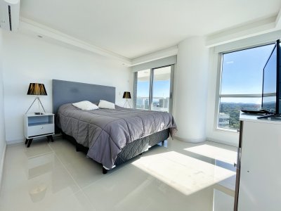 Apartamento ID.843/Apartamento-de-2-Dormitorios-y-Dependencia,-Parrillero-en-Playa-Brava---Punta-del-Este - Apartamento de 2 Dormitorios y Dependencia, Parrillero en Playa Brava - Punta del Este