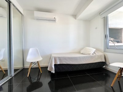 Apartamento ID.843/Apartamento-de-2-Dormitorios-y-Dependencia,-Parrillero-en-Playa-Brava---Punta-del-Este - Apartamento de 2 Dormitorios y Dependencia, Parrillero en Playa Brava - Punta del Este