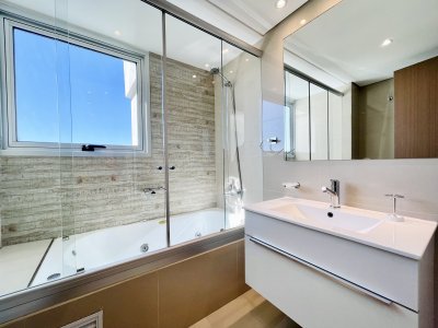Apartamento ID.843/Apartamento-de-2-Dormitorios-y-Dependencia,-Parrillero-en-Playa-Brava---Punta-del-Este - Apartamento de 2 Dormitorios y Dependencia, Parrillero en Playa Brava - Punta del Este