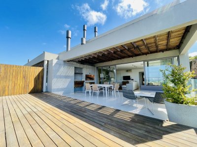 Apartamento ID.1433/Venta-OPORTUNIDAD-de-exclusivo-departamento-de-tres-dormitorios-y-Parrillero-en-Punta-Ballena - Venta OPORTUNIDAD de exclusivo departamento de tres dormitorios y Parrillero en Punta Ballena