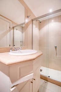 Apartamento ID.1343/Moderno-Apartamento-de-3-Dormitorios-a-Pocas-Cuadras-del-Mar-En-Venta,-Playa-Brava - Moderno Apartamento de 3 Dormitorios a Pocas Cuadras del Mar En Venta, Playa Brava