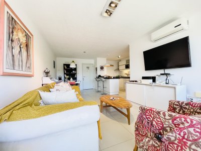 Apartamento ID.1047/Moderno-Apartamento-de-1-Dormitorio-en-Playa-Brava,-Venta-y-Alquiler,-Punta-del-Este - Moderno Apartamento de 1 Dormitorio en Playa Brava, Venta y Alquiler, Punta del Este