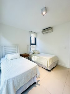 Apartamento ID.1433/Venta-OPORTUNIDAD-de-exclusivo-departamento-de-tres-dormitorios-y-Parrillero-en-Punta-Ballena - Venta OPORTUNIDAD de exclusivo departamento de tres dormitorios y Parrillero en Punta Ballena