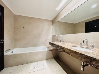 Apartamento ID.685/Venta-de-Moderno-Apartamento-de-3-Dormitorios-Frente-al-Mar-en-La-Barra - Venta de Moderno Apartamento de 3 Dormitorios Frente al Mar en La Barra