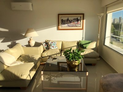 Apartamento ID.516/Apartamento-de-2-Dormitorios-Frente-a-Playa-Mansa - Apartamento de 2 Dormitorios Frente a Playa Mansa