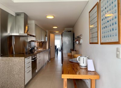 Apartamento ID.575/Venta-y-alquiler-de-departamento-esquinero-de-tres-dormitorios-mas-dependencia-de-servicio,-Torre-LE-PARC,-playa-Brava.-Punta-del-Este - Venta y alquiler de departamento esquinero de tres dormitorios mas dependencia de servicio, Torre LE PARC, playa Brava. Punta del Este