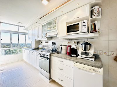 Apartamento ID.1397/Venta-de-magnífico-apartamento-de-3-dormitorios-más-dependencia-en-Roosevelt,-Punta-del-Este - Venta de magnífico apartamento de 3 dormitorios más dependencia en Roosevelt, Punta del Este
