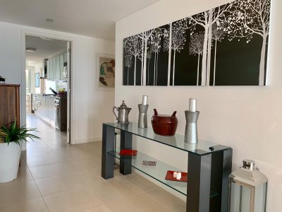 Apartamento ID.575/Venta-y-alquiler-de-departamento-esquinero-de-tres-dormitorios-mas-dependencia-de-servicio,-Torre-LE-PARC,-playa-Brava.-Punta-del-Este - Venta y alquiler de departamento esquinero de tres dormitorios mas dependencia de servicio, Torre LE PARC, playa Brava. Punta del Este