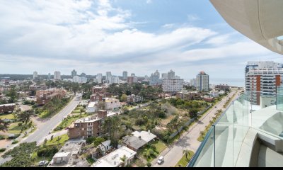Moderno Apartamento de 3 Dormitorios en Suite, zona Hotel Enjoy, Punta del Este