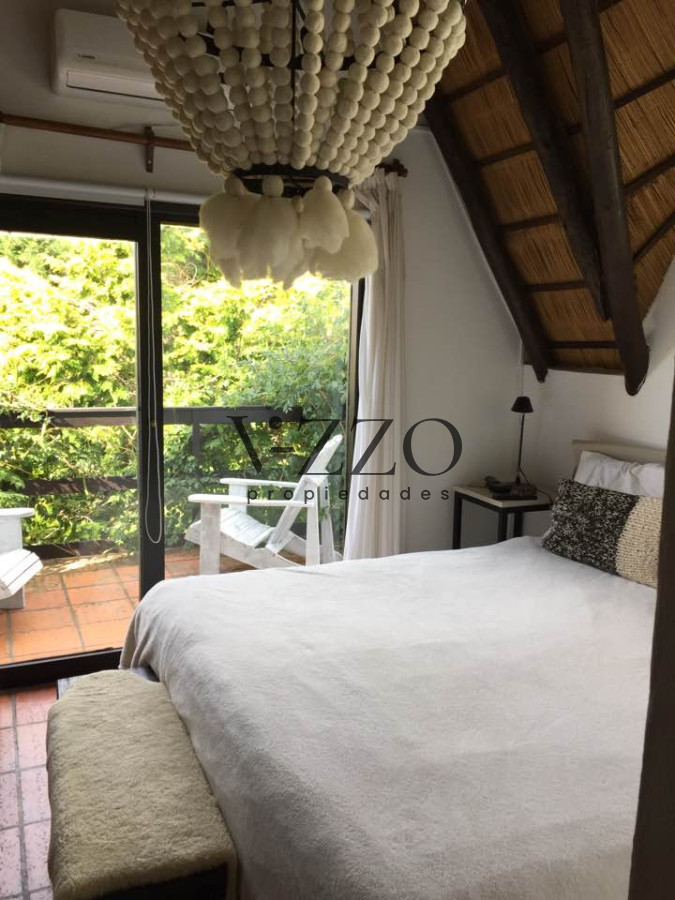 Casa ID.1112/Casa-de-3-Dormitorios-y-Piscina-en-Alquiler-Anual,-Rincón-del-Indio - Casa de 3 Dormitorios y Piscina en Alquiler Anual, Rincón del Indio