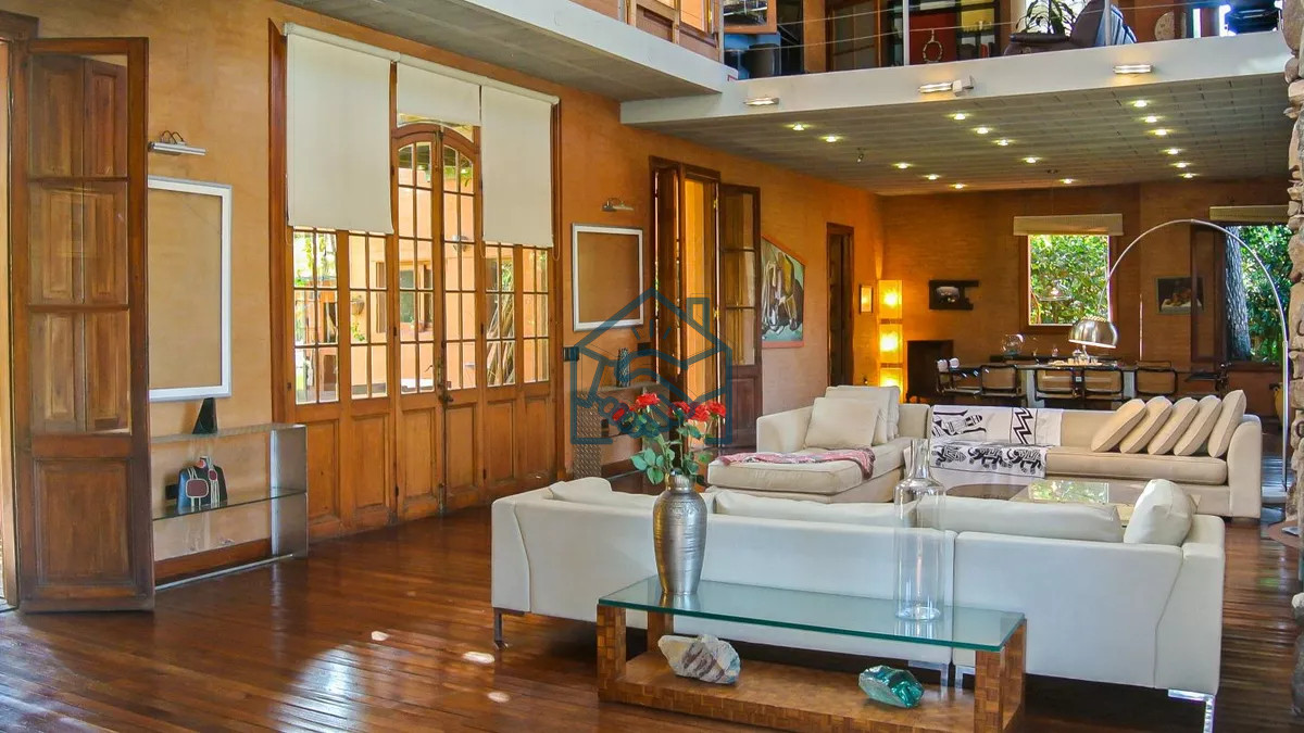 Casa ID.1468/Excelente-Casa-de-5-Dormitorios,-Piscina-y-Barbacoa-en-Barrio-Privado,-Punta-del-Este - Excelente Casa de 5 Dormitorios, Piscina y Barbacoa en Barrio Privado, Punta del Este