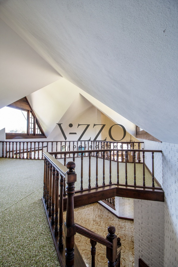 Casa ID.652/Venta-de-Casa-de-4-Dormitorios-y-Piscina-con-gran-parque-en-Playa-Mansa,-Punta-del-Este - Venta de Casa de 4 Dormitorios y Piscina con gran parque en Playa Mansa, Punta del Este